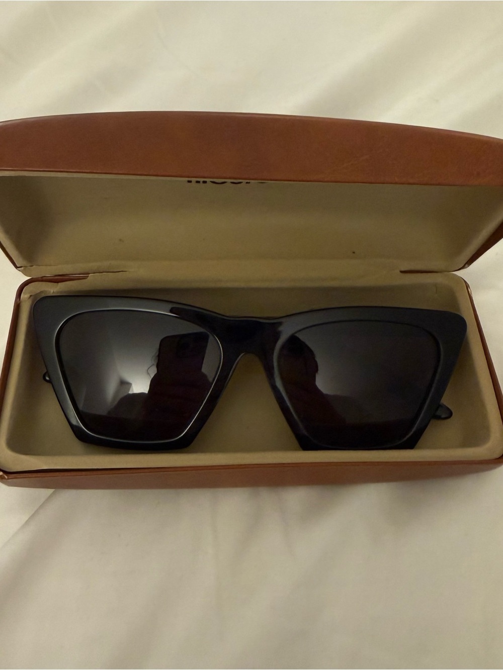Illesteva Lisbon Sunglasses